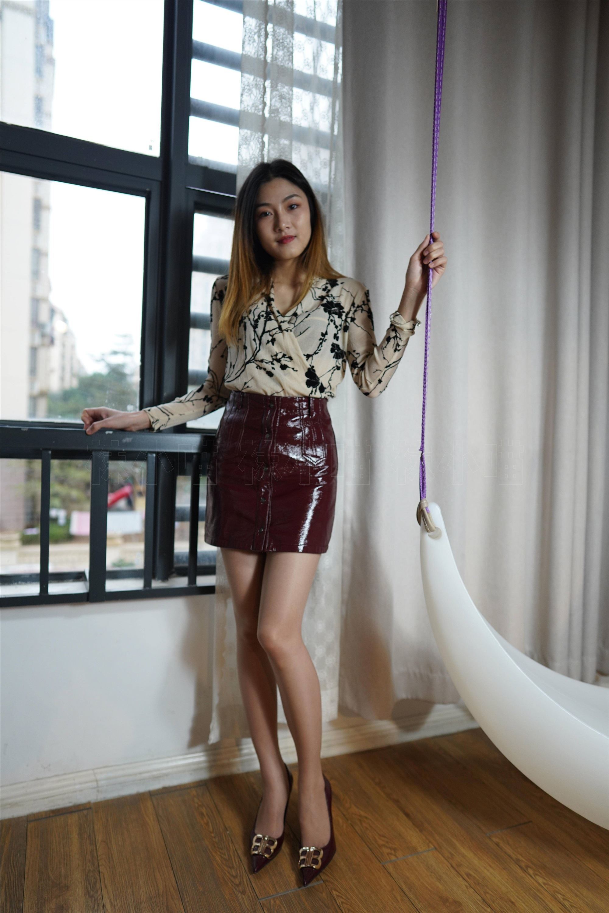 壹吻映画  2021.01.13 YW003 《静静-酒红皮裙》